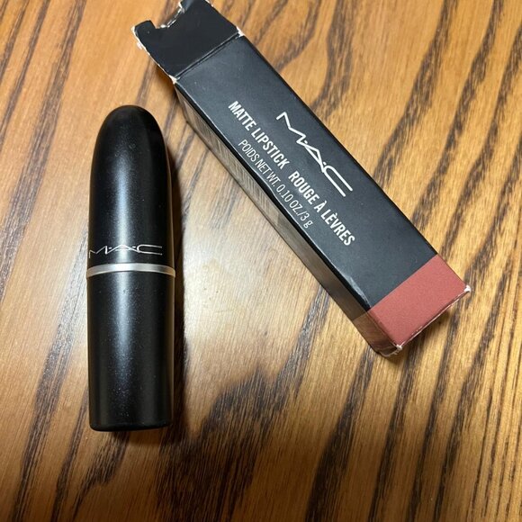 MAC MATTE LIPSTICK - TAUPE - Picture 4 of 4